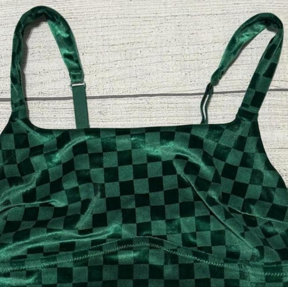 Velour Green Checkard Crop Bra Top (M) - Picture 13 of 16